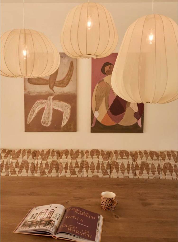 Luminaires design et décoration intérieure chaleureuse - ADJ Intérieurs Marseille